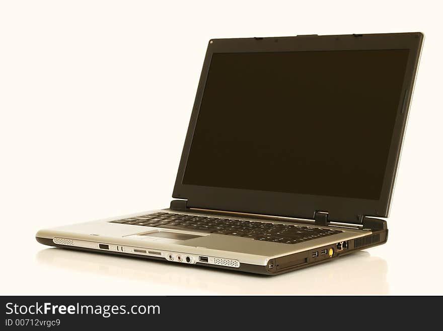 A laptop that is turned off. A laptop that is turned off