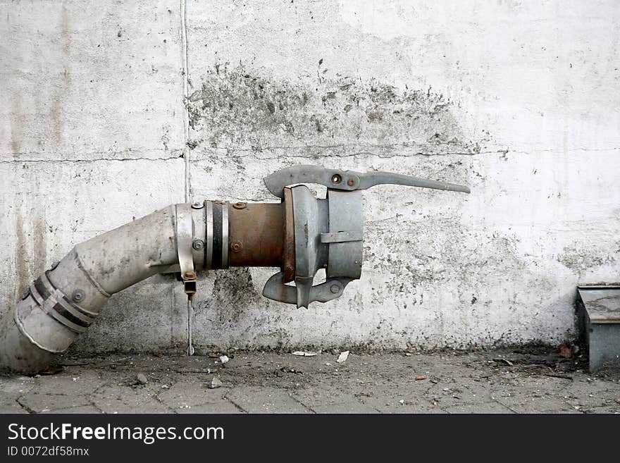 Water pipe and white wall