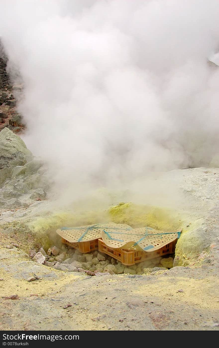 Two boxes of the hard-boiled eggs in geyser