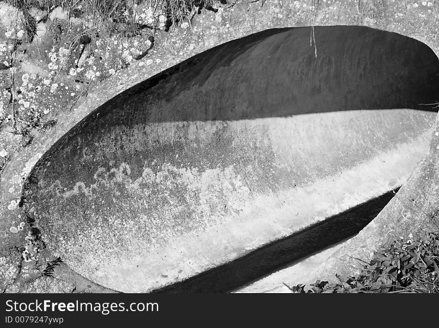 Water channel tunnel