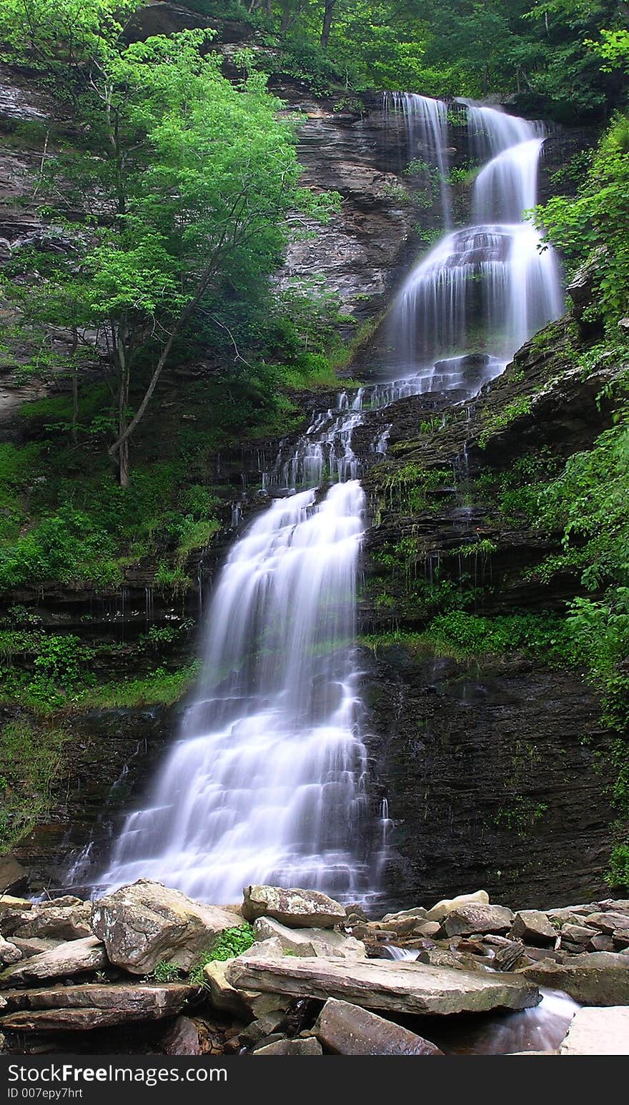 July 2006 - Early morning photograph of this stunning waterfall in south/central West Virgina. This gem of a waterfall, nearly 100 feet high, feeds into the New River, one of the oldest rivers in the world. July 2006 - Early morning photograph of this stunning waterfall in south/central West Virgina. This gem of a waterfall, nearly 100 feet high, feeds into the New River, one of the oldest rivers in the world.