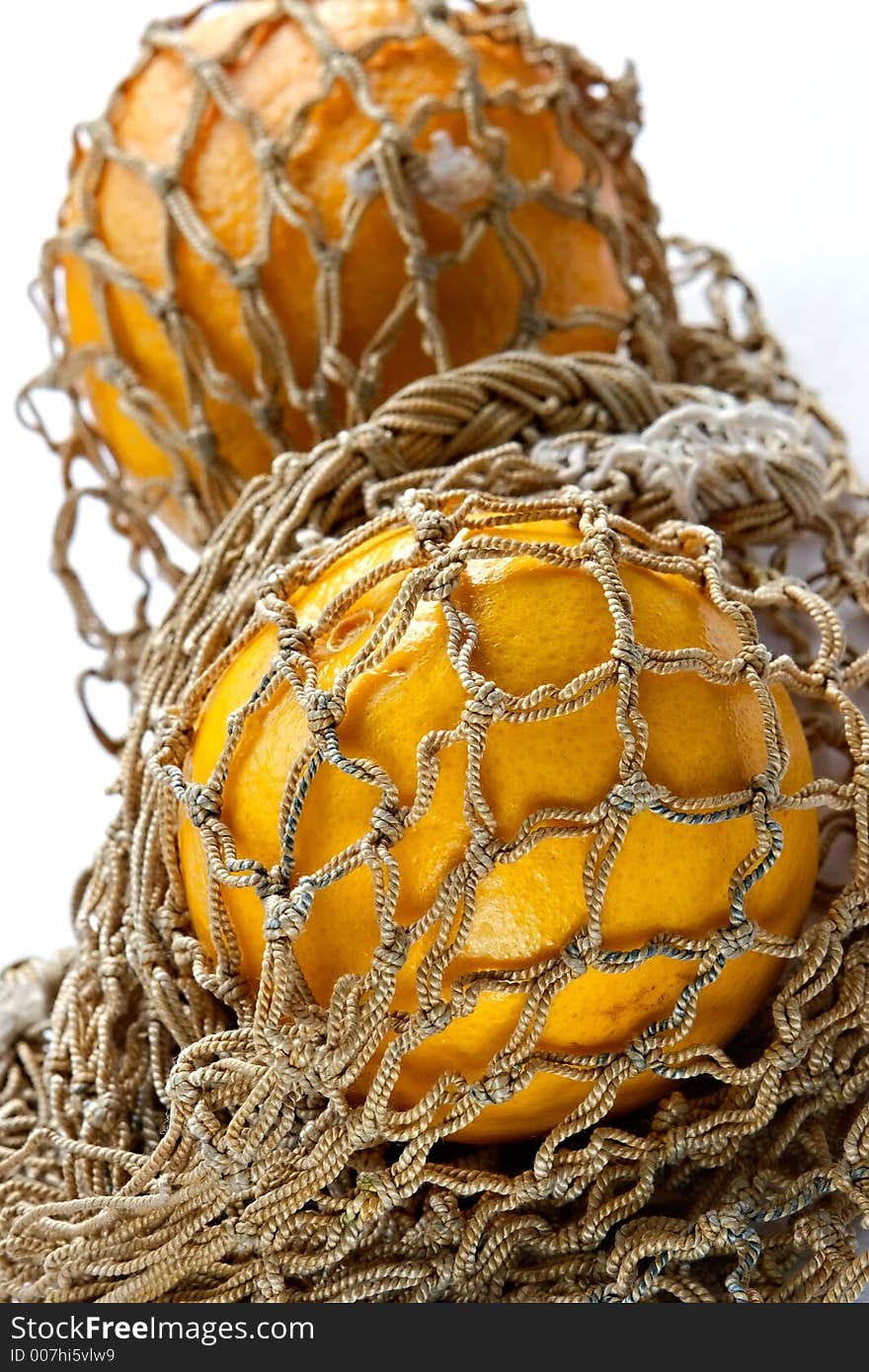 Oranges in string-bag