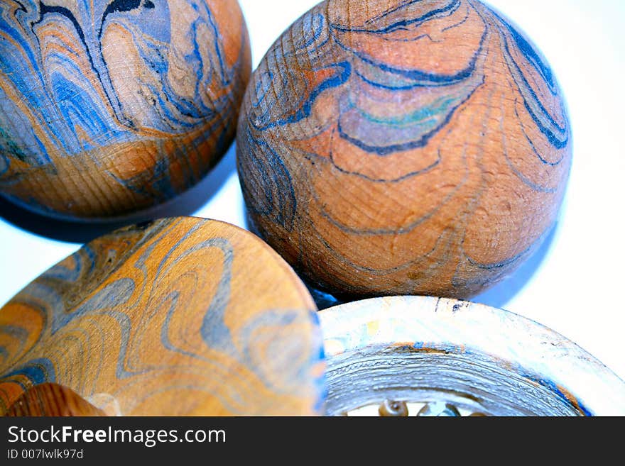 Two wooden marbled  bowls with box and cover. Two wooden marbled  bowls with box and cover