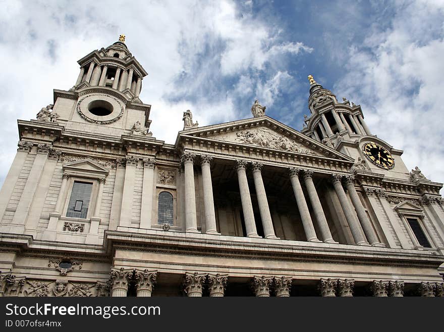 St Paul Cathedral  London, this image shows the main entrance. St Paul Cathedral  London, this image shows the main entrance