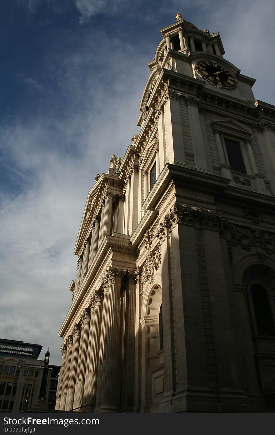 St Paul Cathedral London, this image shows the main entrance. St Paul Cathedral London, this image shows the main entrance