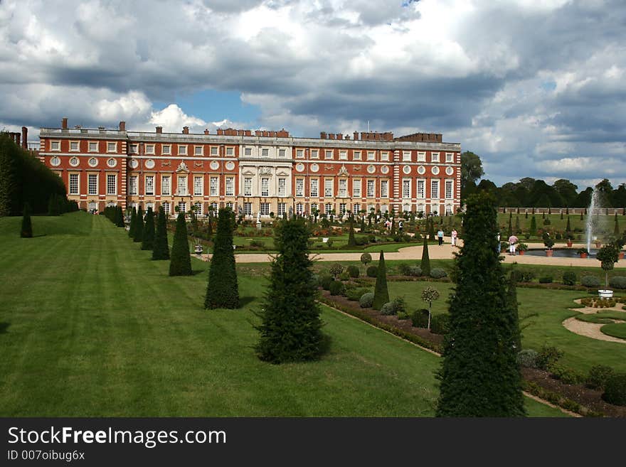 This is the biggest palace in europe and once was home to henry the eighth who extended it to the huge scale it is today. This is the biggest palace in europe and once was home to henry the eighth who extended it to the huge scale it is today