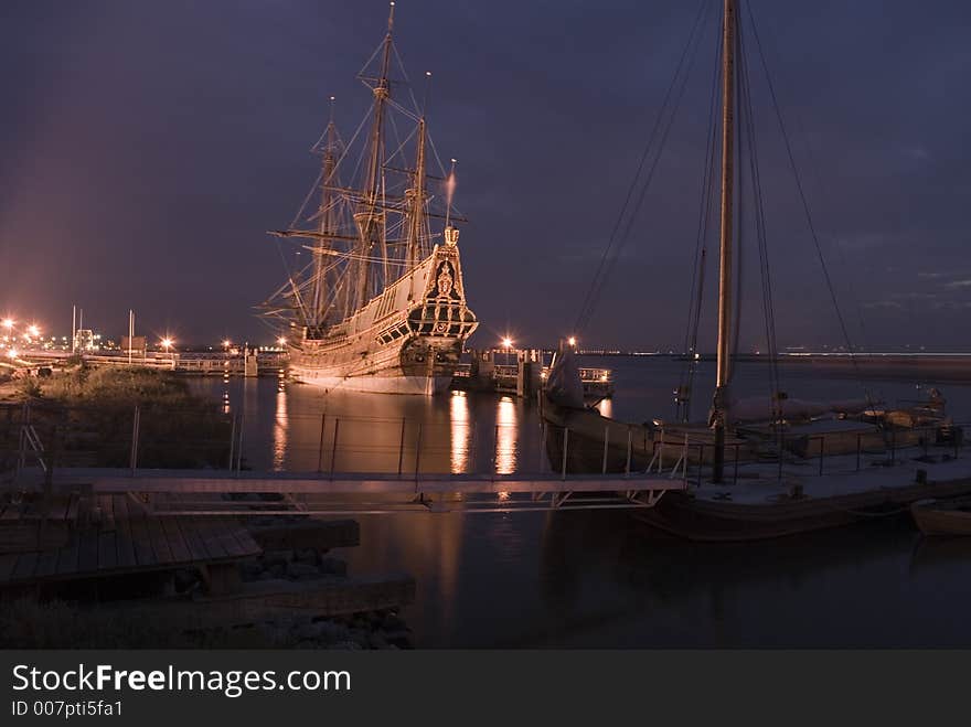 Night-shot taken in lelystad from batavia-haven holland