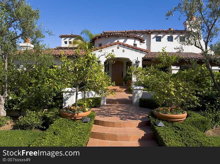 Exterior shot of a custom home in Newport Beach, CA.