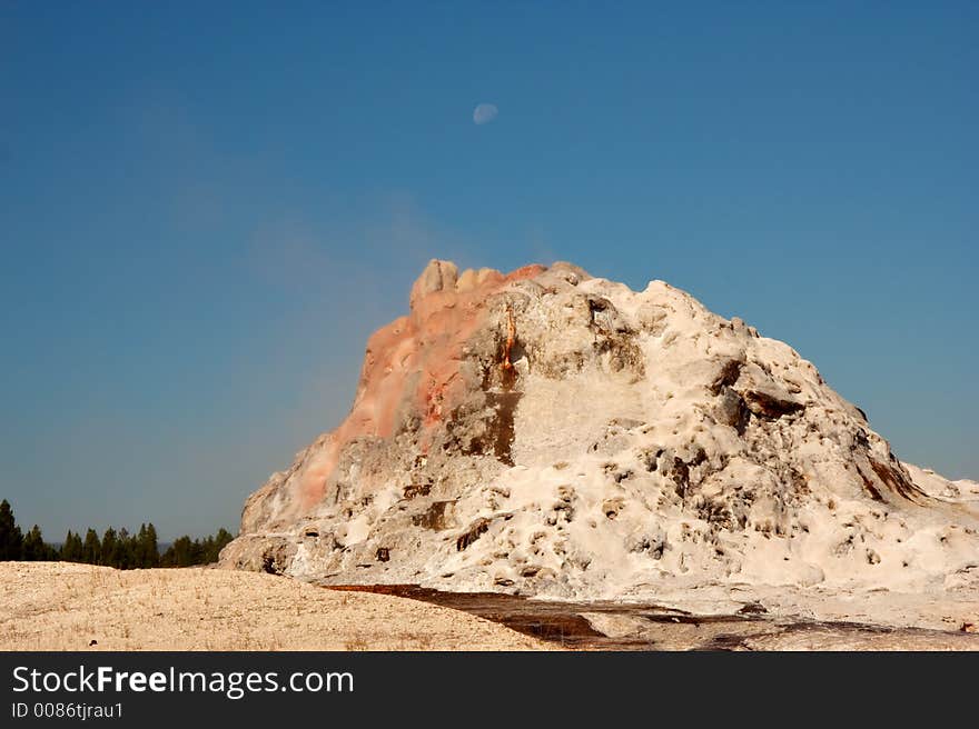 Geyser site in Yellowstone Park