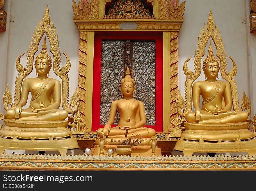 One small Buddha, Two big Buddhas