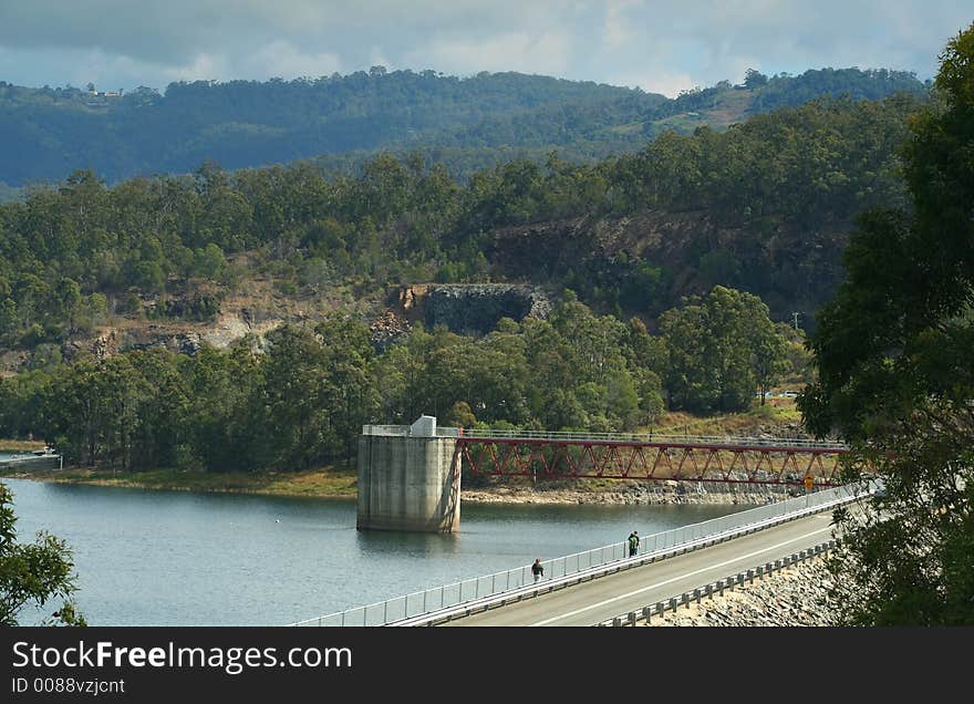 Hinze Dam