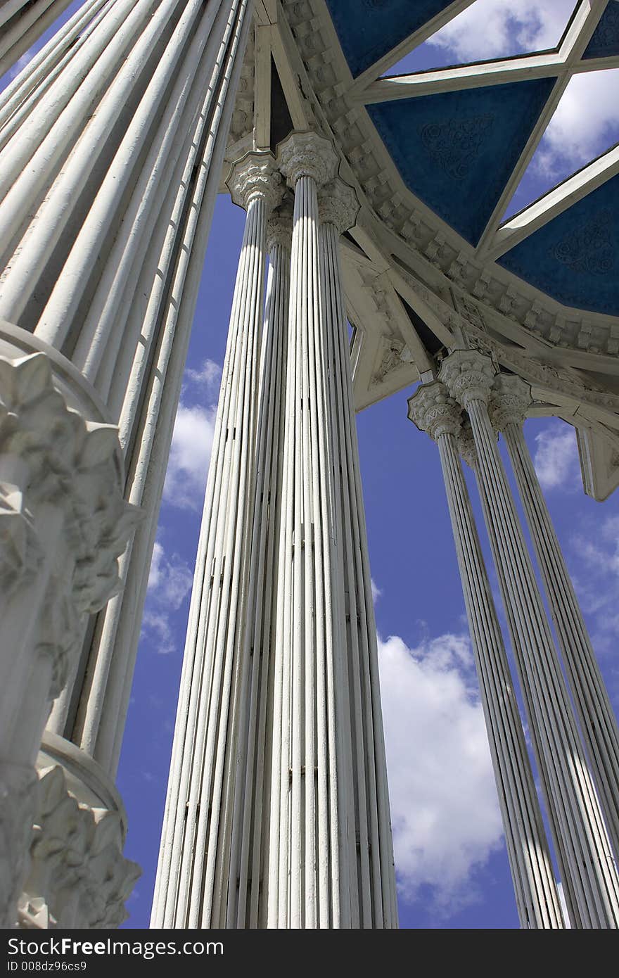 Rotunda. Close-up.