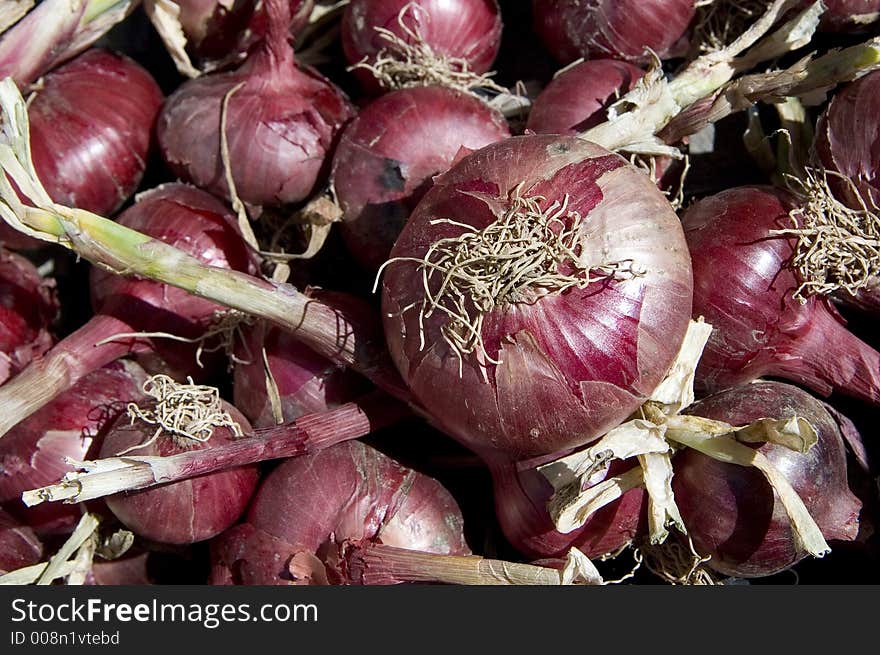 A lot of red onions