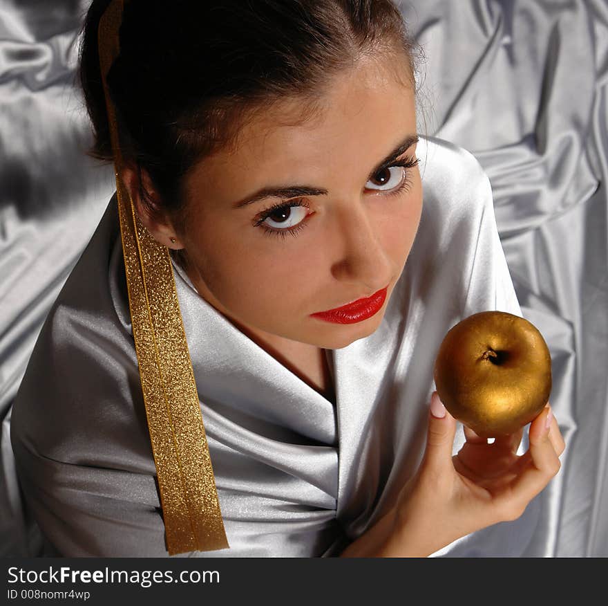 The girl with the golden apple. The girl with the golden apple