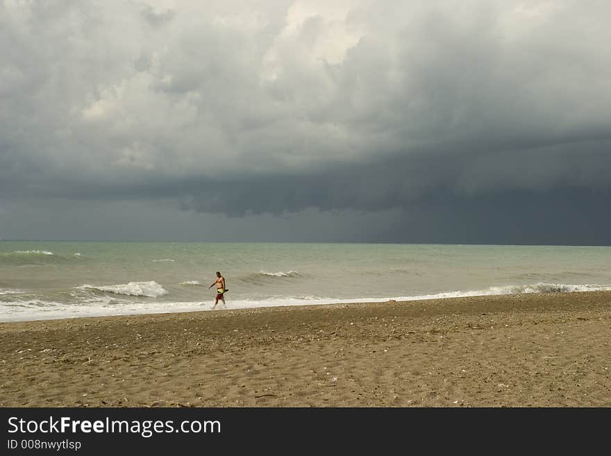 A deserted neach before a storm. A deserted neach before a storm.