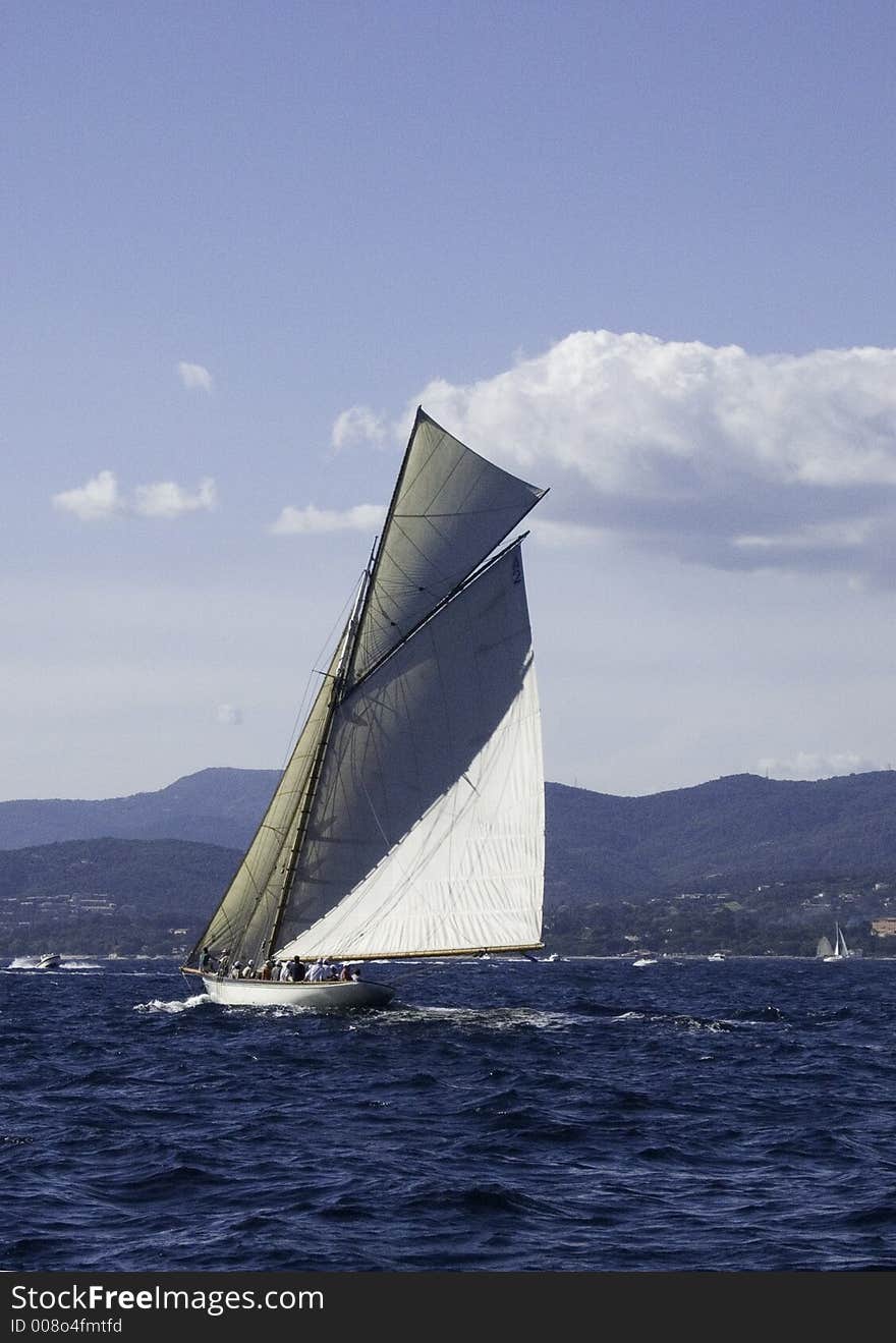 Classic sailing yacht Thelma build in 1897 a 17m cotre aurique