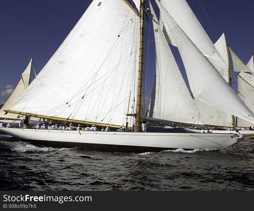 Classic sailing yacht Moonbeam IV full and by in competition with Tuiga at Nioularge