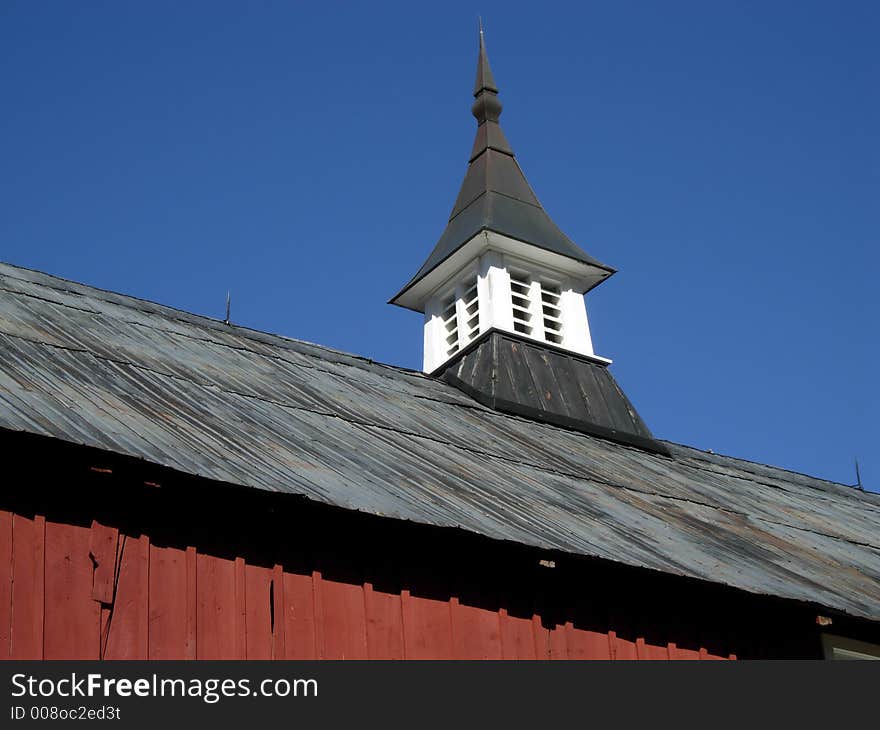 Handsome looking old fashioned red country barn. Handsome looking old fashioned red country barn.