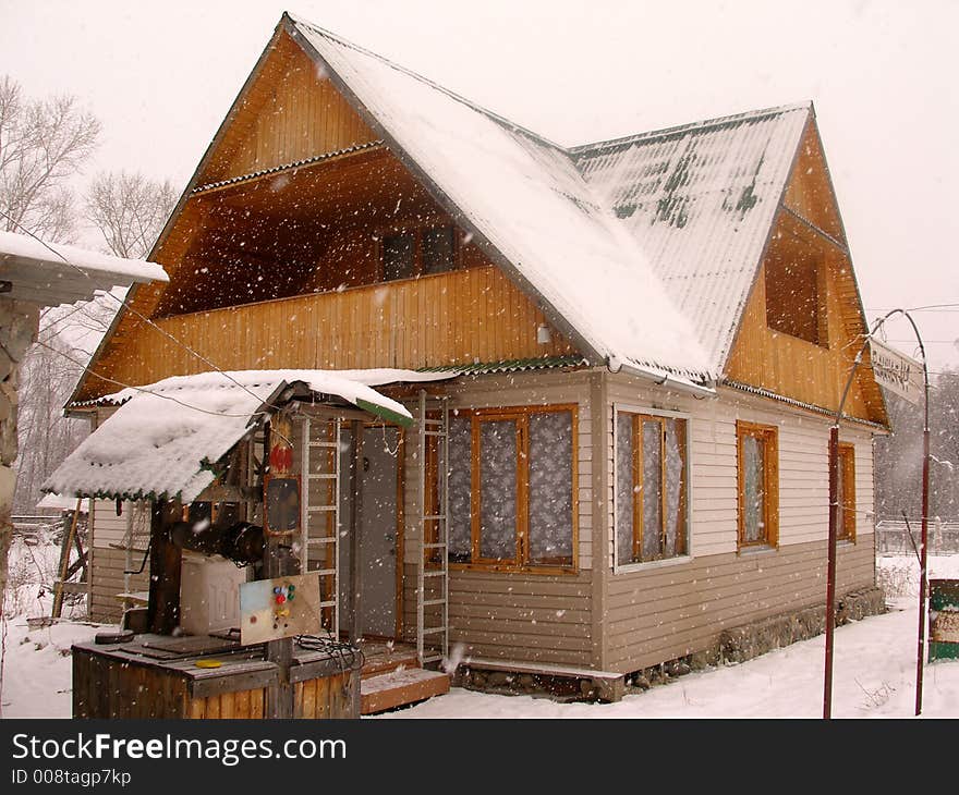 Two-storied cottage, house, winter, snowfall, village, snow