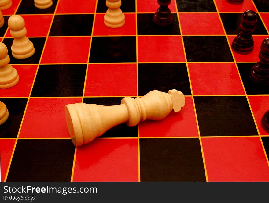 King piece on a chess board in the draw position. King piece on a chess board in the draw position.