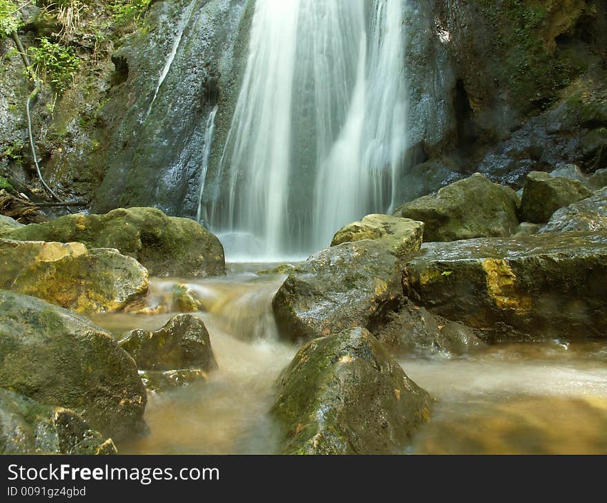 Waterfall cascade de bief de la chaille, jura, france