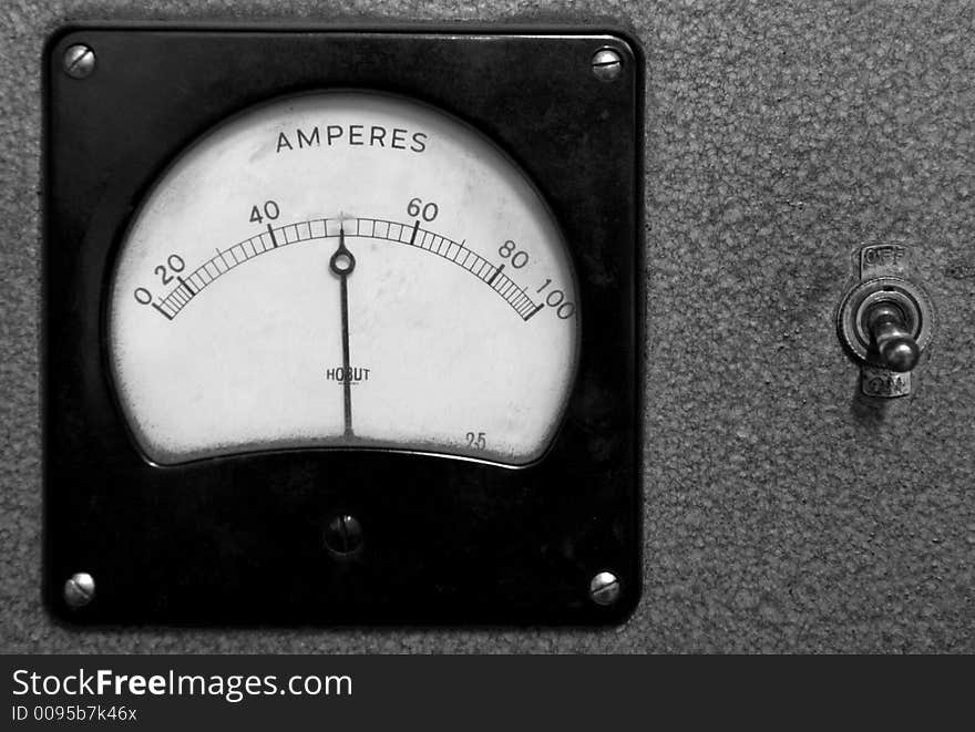 Electrical amperage display from a cinema projector