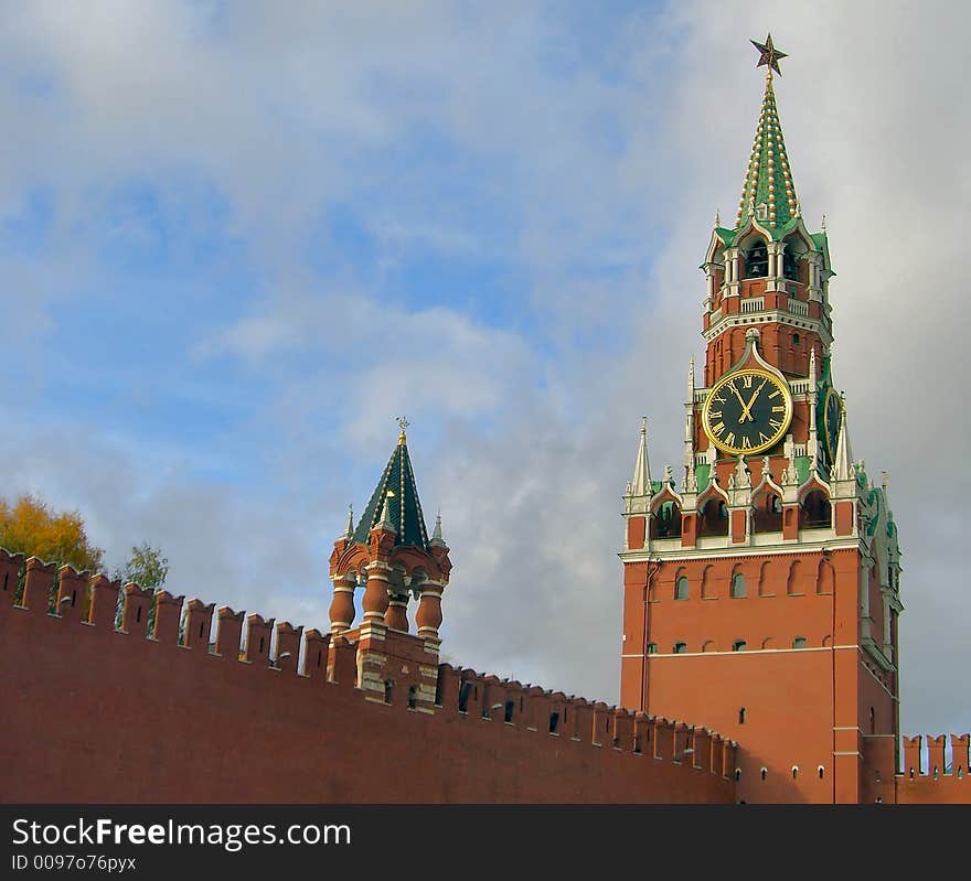 Spasskaya tower with Kremlin clock