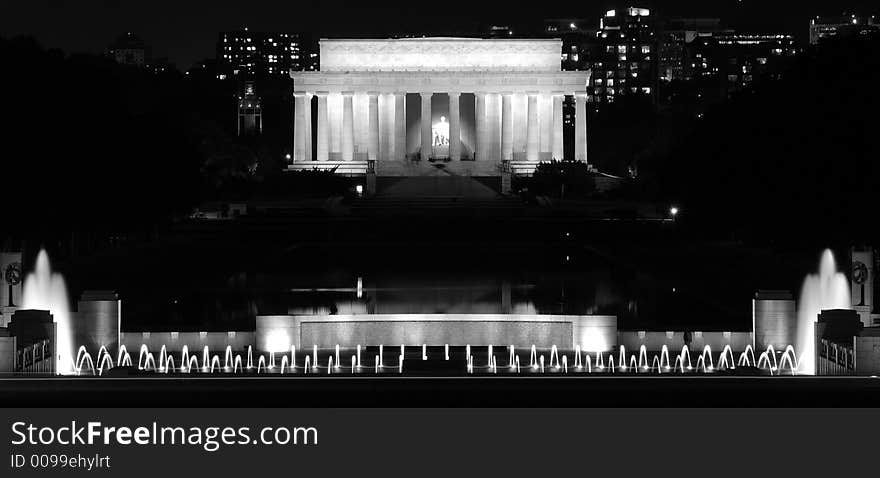 Lincoln and world war two Memorial