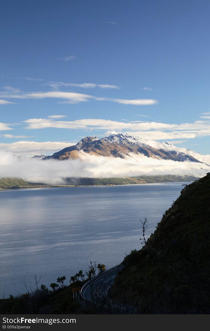 Beautiful landscape of mountains and lake at New Zealand