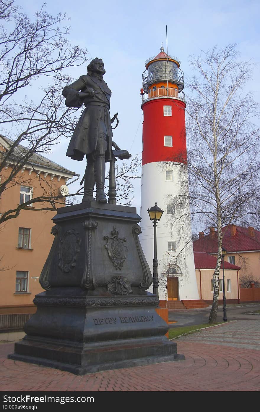 Monument and lighhouse on city square