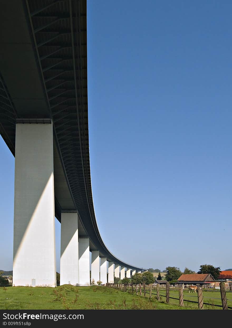 This is with 1830 meters lenght the longest steelbridge in Germany. The bridge was build from 1963 to 1966 and spans the ruhrtal. This is with 1830 meters lenght the longest steelbridge in Germany. The bridge was build from 1963 to 1966 and spans the ruhrtal.