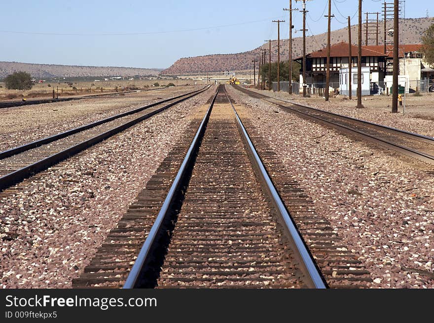 Endless rails in the desert - Utah, USA