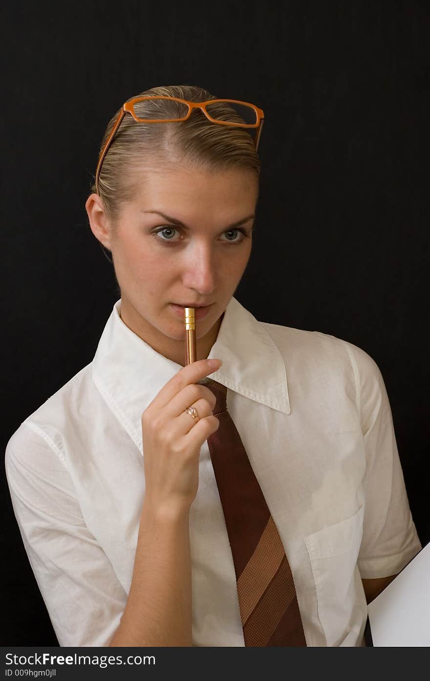 Picture of a business girl with orange glasses