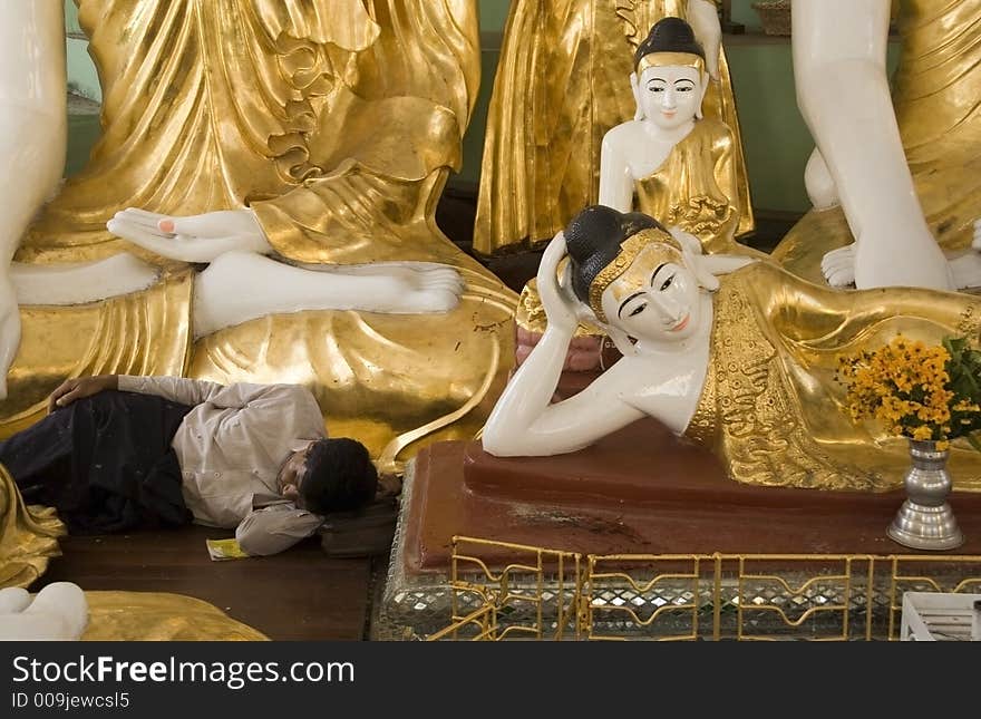 Buddha dreams in Shwedagon Pagoda (Yangon, Myanmar)