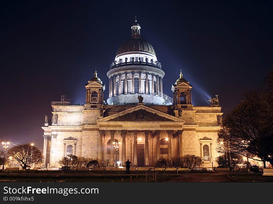 Night photographing Isaakievskii of a cathedral in Petersburg