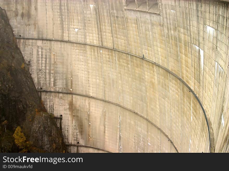 Vidraru Dam detail - Romania, 166 m hight, 465 millions mc, build in 1966. Vidraru Dam detail - Romania, 166 m hight, 465 millions mc, build in 1966