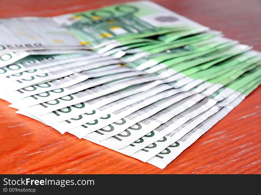 European money 100 euros