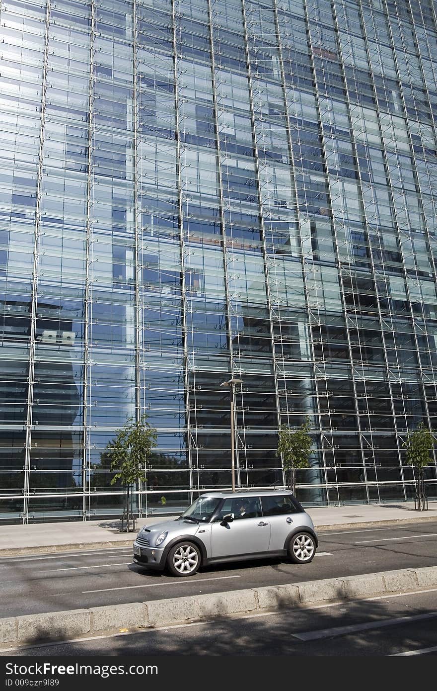 Austin Mini in front a big building