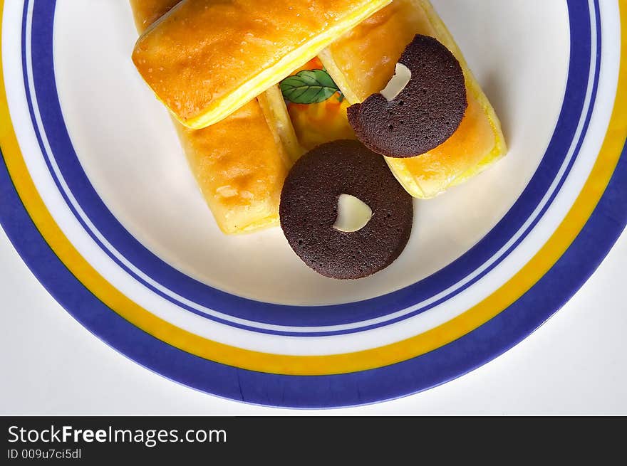 Studio shot of  cake and plate. Studio shot of  cake and plate