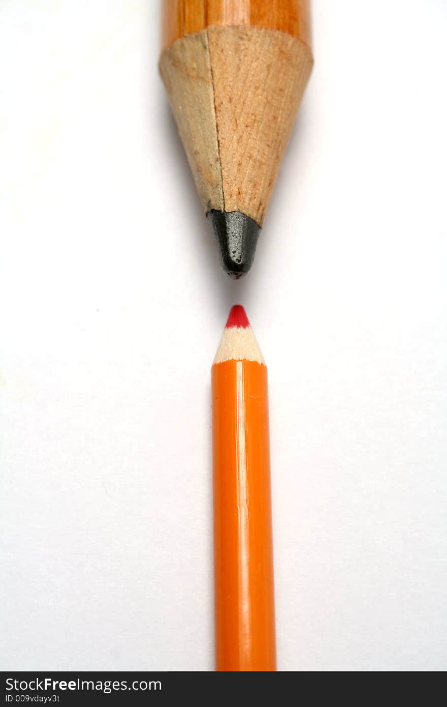 Opposition of a small and greater pencil