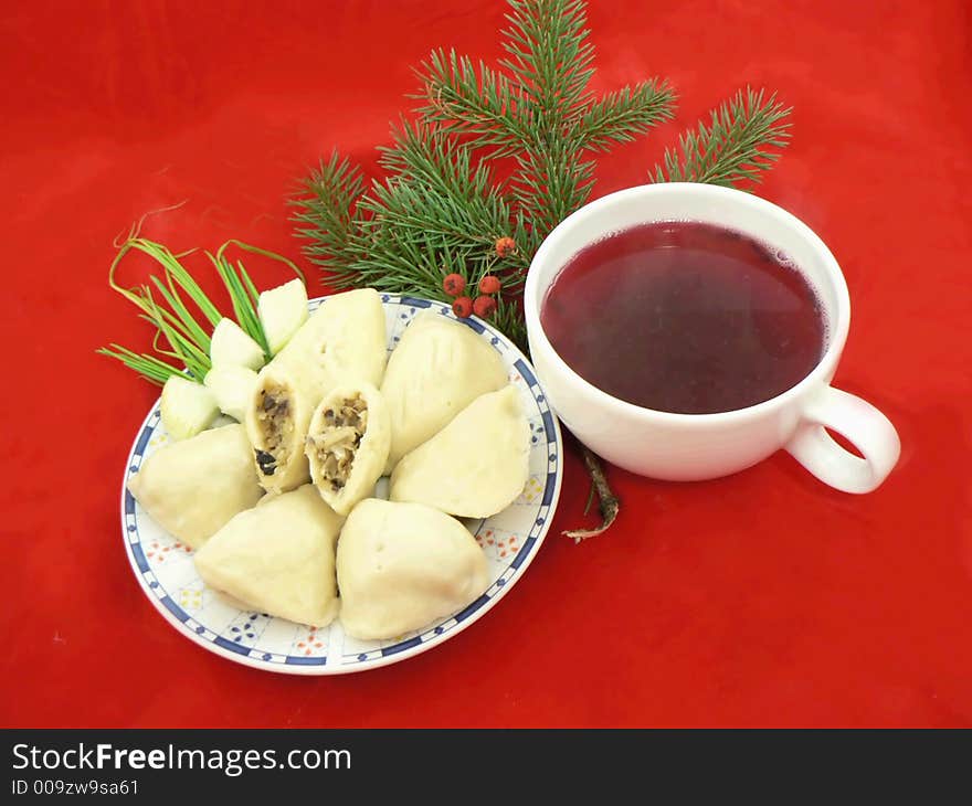 Christmas food (soup,christmas tree,all red)