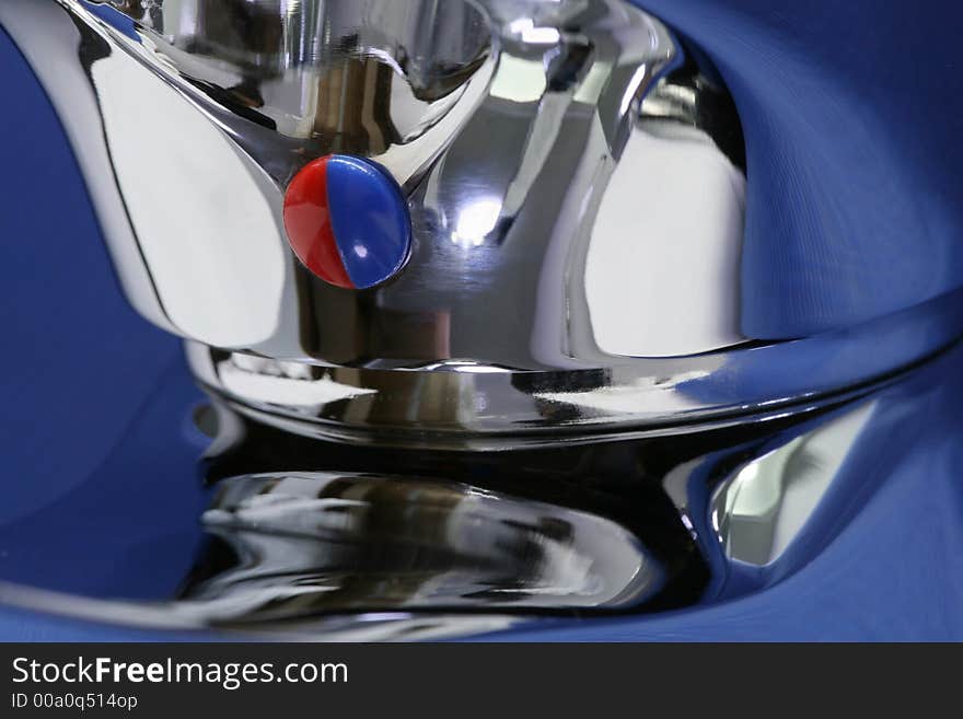 CLOSE-UP VIEW OF A FAUCET. CLOSE-UP VIEW OF A FAUCET