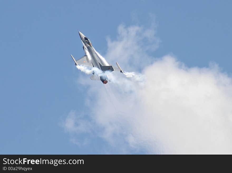 F16 accellerating up in the sky. F16 accellerating up in the sky.