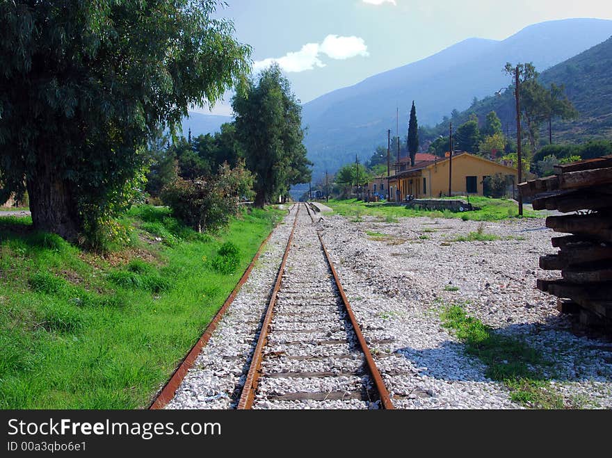 Nice perspective on these train railtracks. Nice perspective on these train railtracks