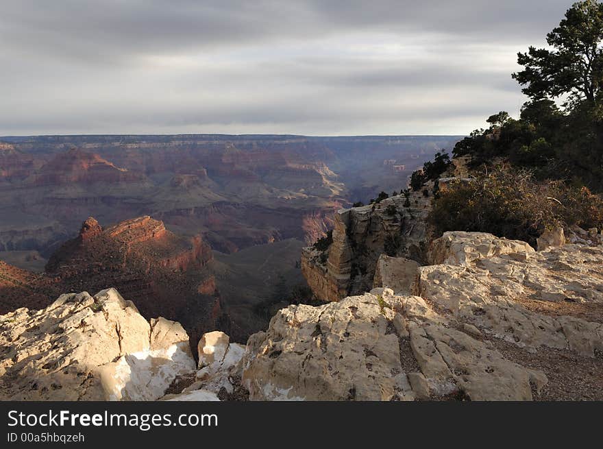 Landscape, View from top of Grand Canyon. Camera Nikon D2X, Lens Nikon 17-55mm f2.8, 1/200s at f/7.1, 17mm Focal Length. Landscape, View from top of Grand Canyon. Camera Nikon D2X, Lens Nikon 17-55mm f2.8, 1/200s at f/7.1, 17mm Focal Length.