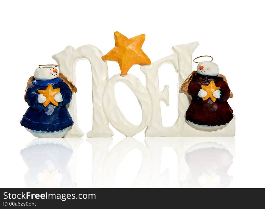 A christmas noel sign with two snowmen angels