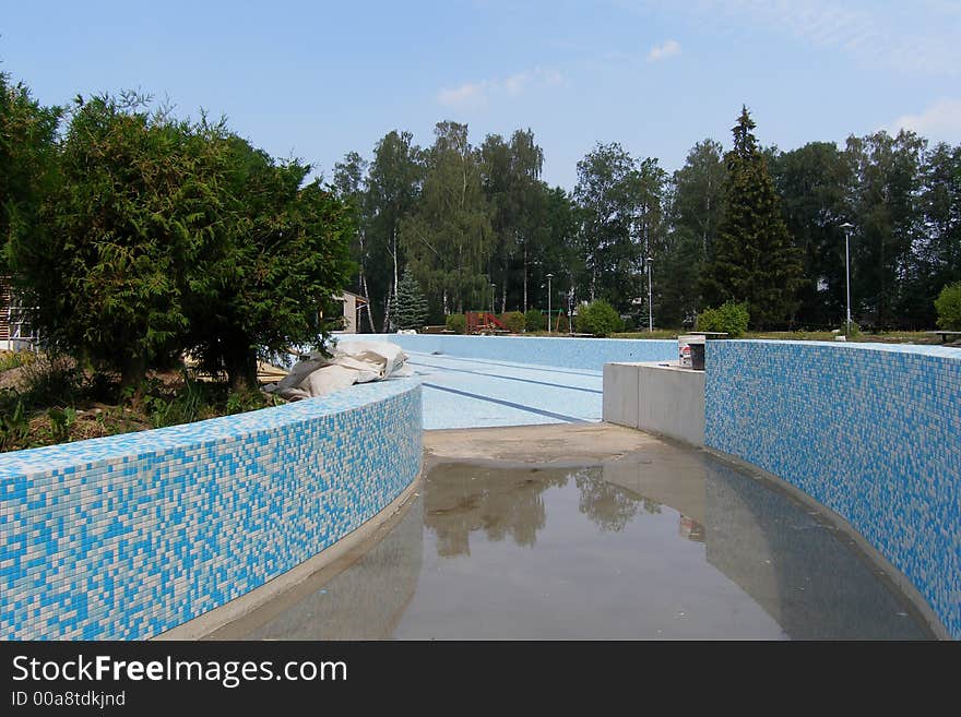 Building a brand new swimming pool with facilities