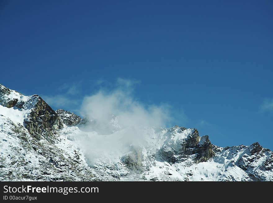 Light cloud in mountain