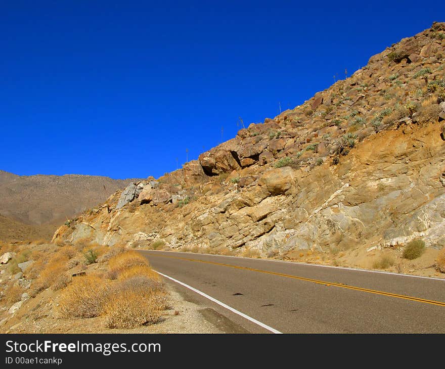 Photo of a road in the Californian desert