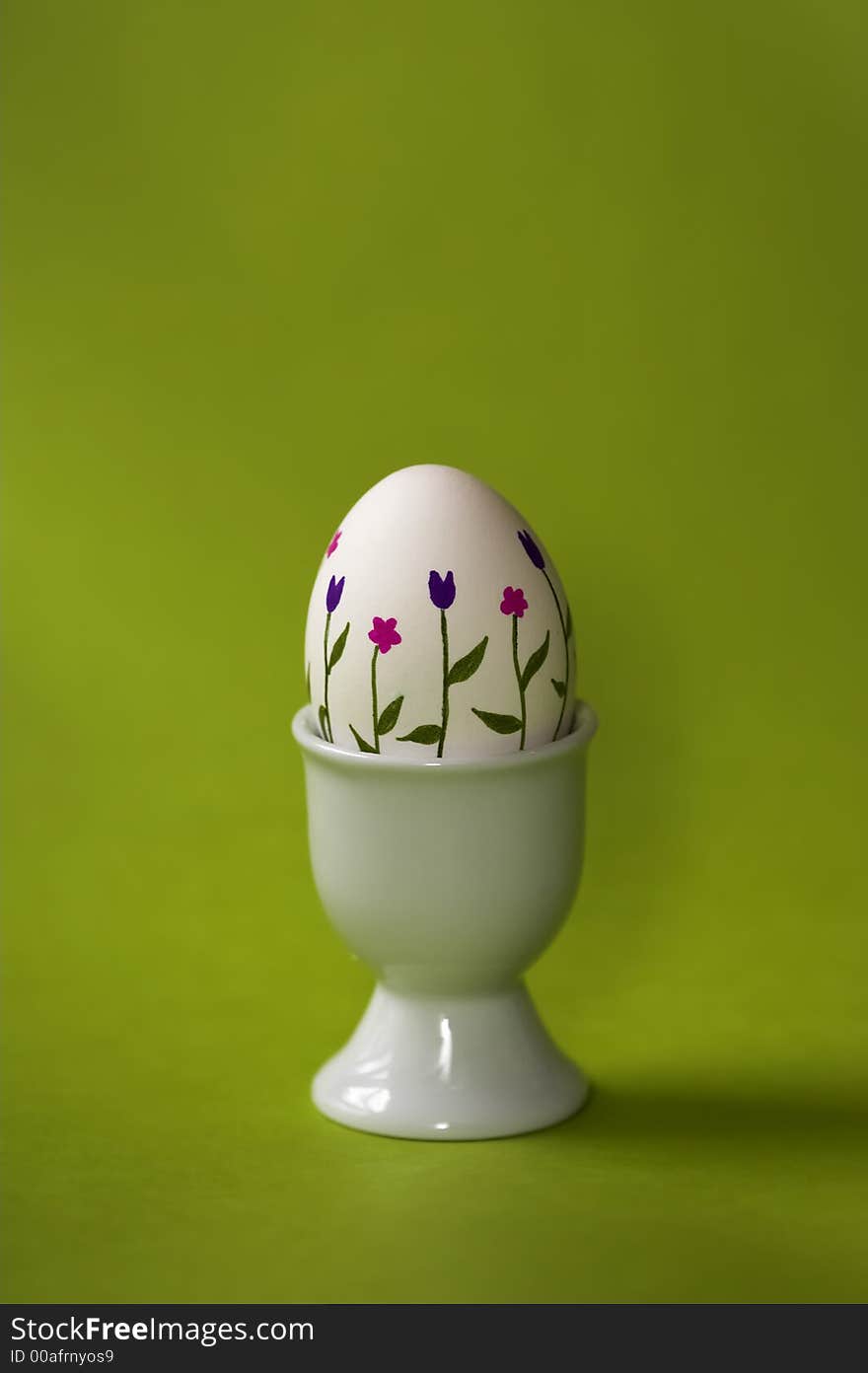 Easter egg with painted flowers